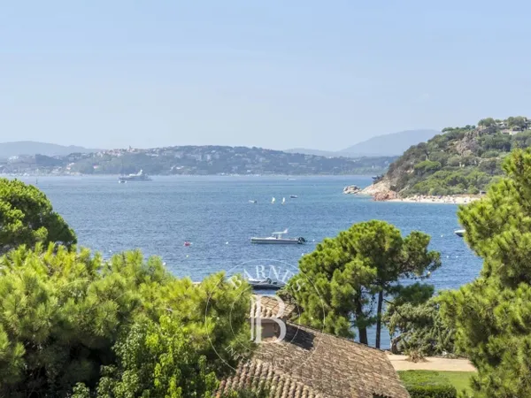 Porto-Vecchio, Domaine de Cala Rossa, villa 6 chambres, vue mer,