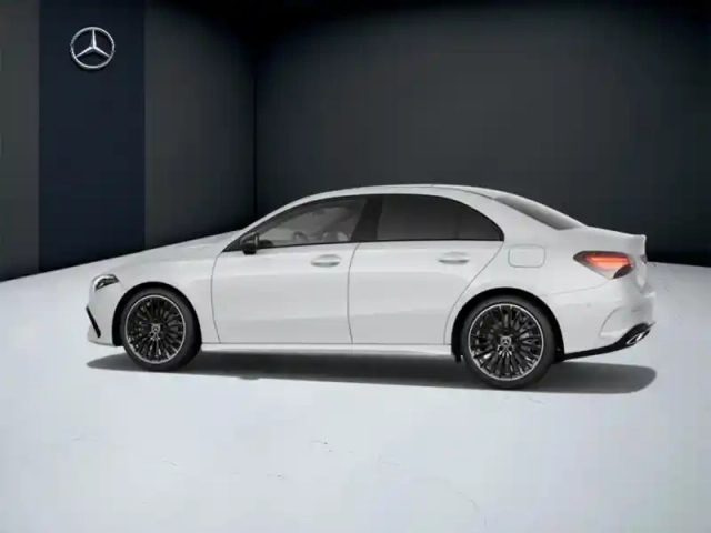 Mercedes Classe A 200 d berline amg line — photo 27