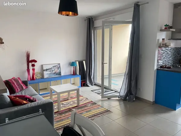 Anse - T2 de 42 m² avec terrasse et garage, dernier étage