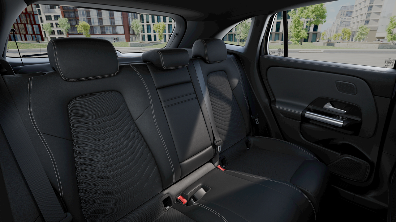 Mercedes EQA 250+ — photo 12