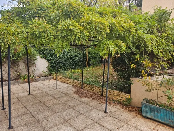 Bel appartement T3 63 m2 avec jardin
