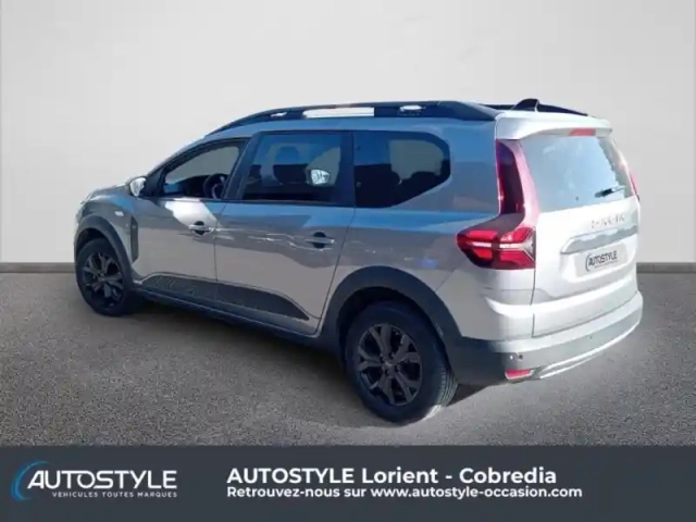 Dacia Jogger 1.0 tce 110ch extreme 7 places -24 — photo 3