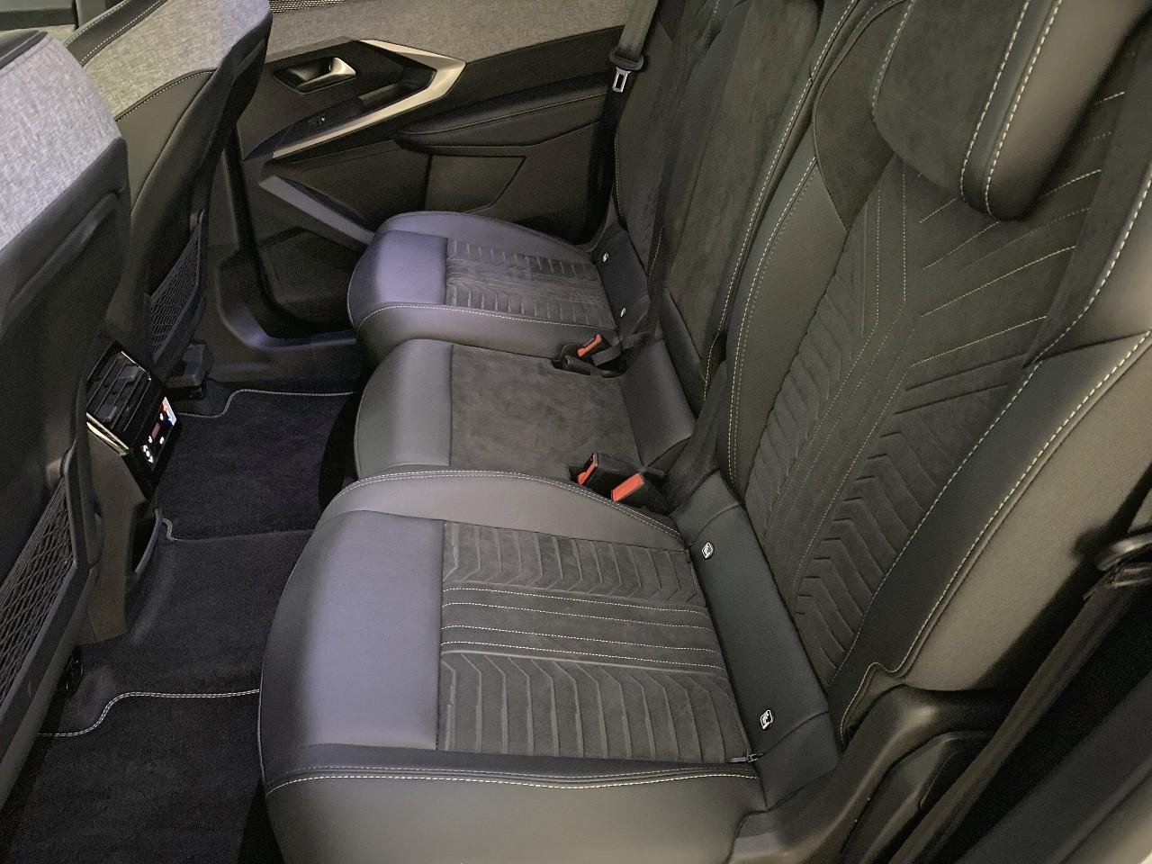 Peugeot 5008 hybrid 145 ch e-dcs6 gt exclusive — photo 10