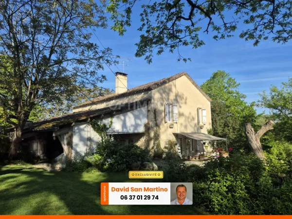 Maison en pierre avec beau terrain - cadre exceptionnel, sur le chemin de Saint-Jacques, à LA ROMIEU