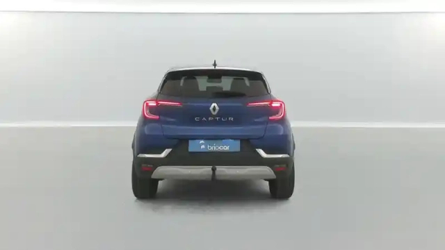 Renault Captur 1.0 tce 90ch techno + attelage — photo 28