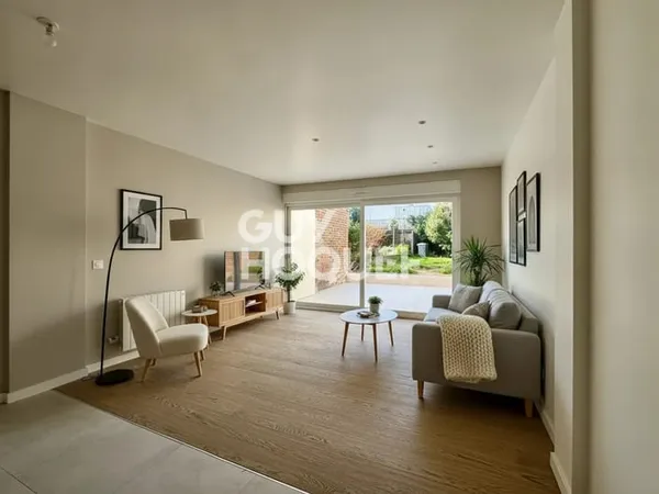 Maison familiale de 110m² à Villeneuve D Ascq, 3 chambres, jardin, garage