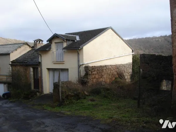Stationnement Vente Saint-Beauzély   20000€