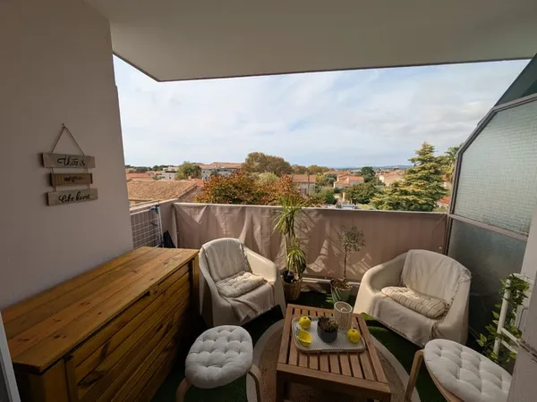 Appartement T3 rénové au 3e et dernier étage, avec terrasse