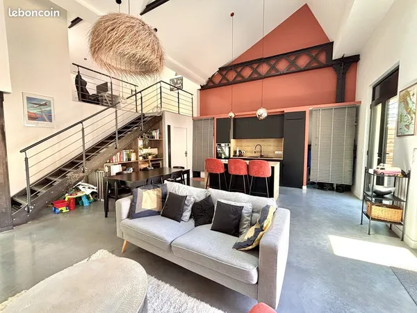 Loft/atelier/surface 4 pièces 92 m²