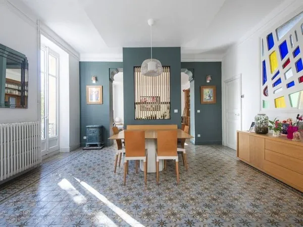 Maison 8 pièces 250 m²