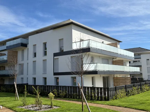 Appartement 3 pièces 62 m2 Récent 2025 - Garage Box inclus - Dispo Immédiate