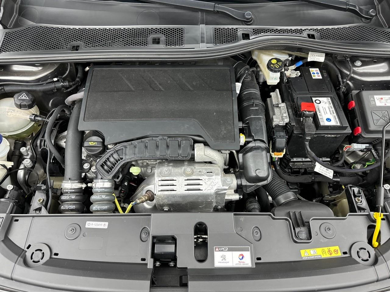 Peugeot 208 puretech 100 s&s bvm6 allure — photo 14