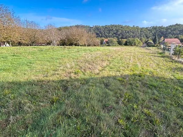 Vente terrain constructible de 1866 m²