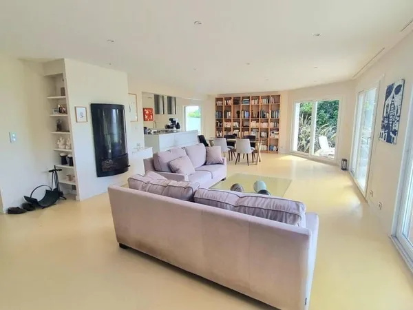Maison 5 pièces 200 m²