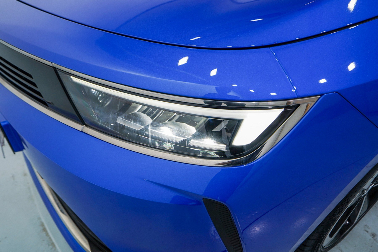 Opel Astra — photo 9