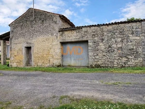 Ancienne distillerie à rénover
