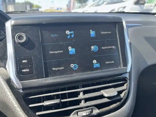 Peugeot 208 puretech 110ch s&amp;s bvm6 — photo 15