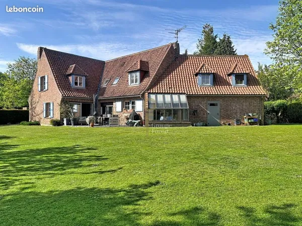 Propriété 6 pièces 210 m²