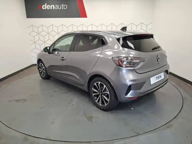 Renault Clio e-tech full hybrid 145 ch gsr2 — photo 8