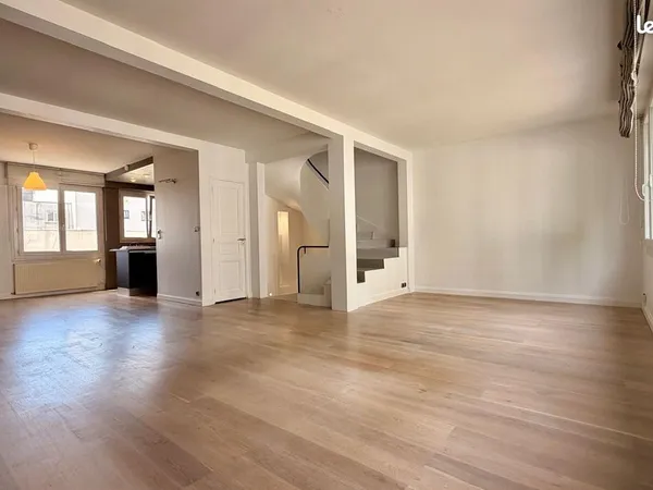Maison rénovée 133 m² - 4 chambres, garage et jardin - Hyper-centre Lorient