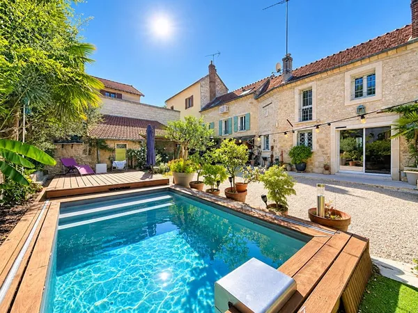 Maison Nesles La Vallee 7 pièce(s) 185 m2