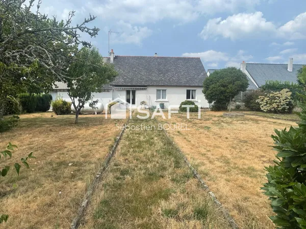 Maison traditionnelle de plain pied, 3 chambres.