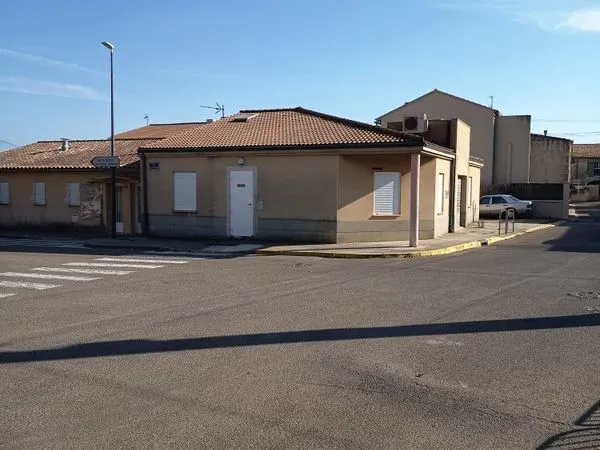 Murs commerciaux 120 m² JONQUIERES SAINT VINCENT