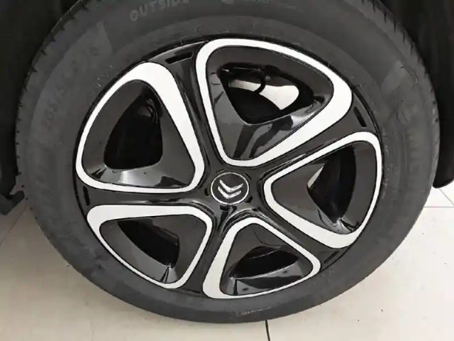 Citroën C3 puretech 83 s&amp;s bvm5 — photo 36
