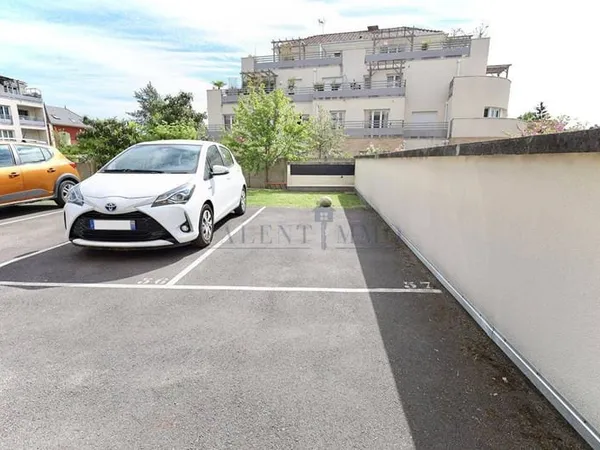 Parking 12 m²