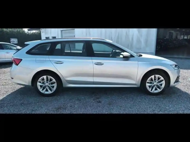 Skoda Octavia combi 2.0 tdi 150ch ambition dsg7 — photo 6
