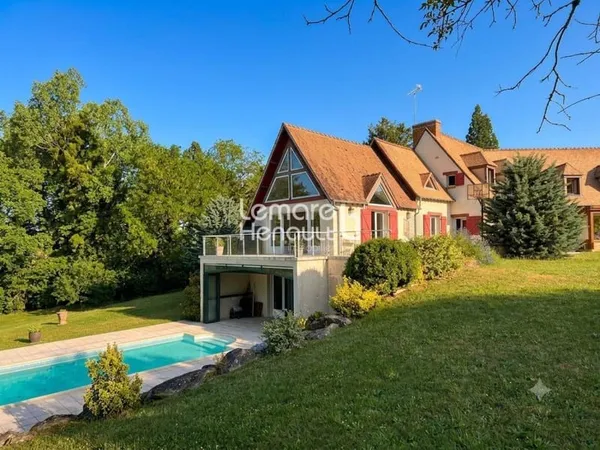 Superbe propriété 6 chambres, piscine sur 6800 m² de terrain