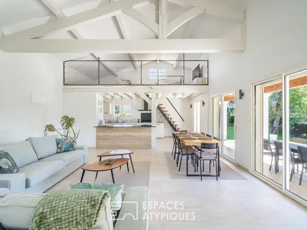 Villa aux volumes généreux et à la luminosité exceptionnelle