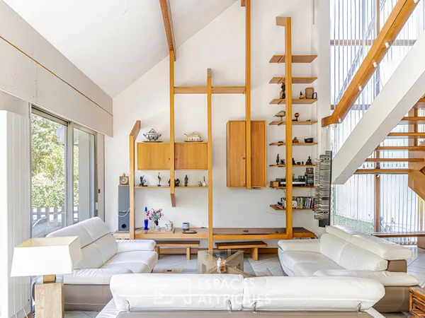 Maison d'architecte 80's à Yèvre-le-Châtel