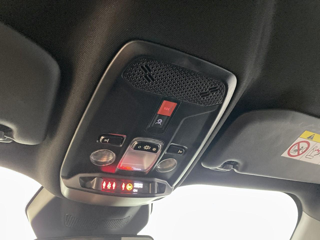 Peugeot 2008 hybrid 145 ch e-dcs6 style — photo 19
