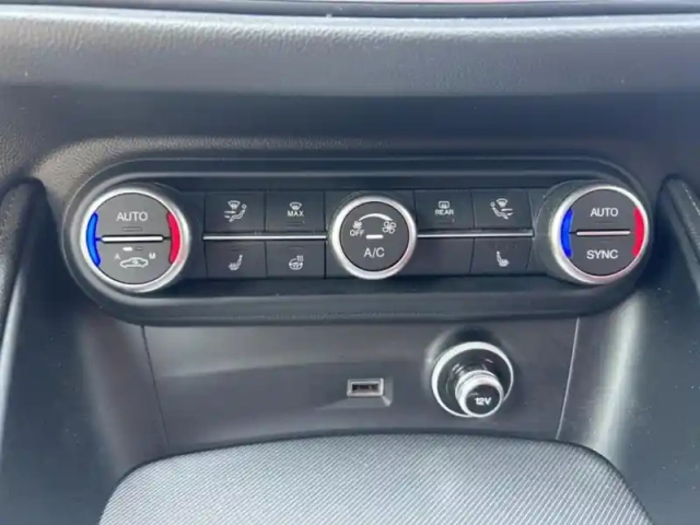 Alfa Romeo Stelvio 2.2 diesel 210ch veloce q4 at8 my22 — photo 9
