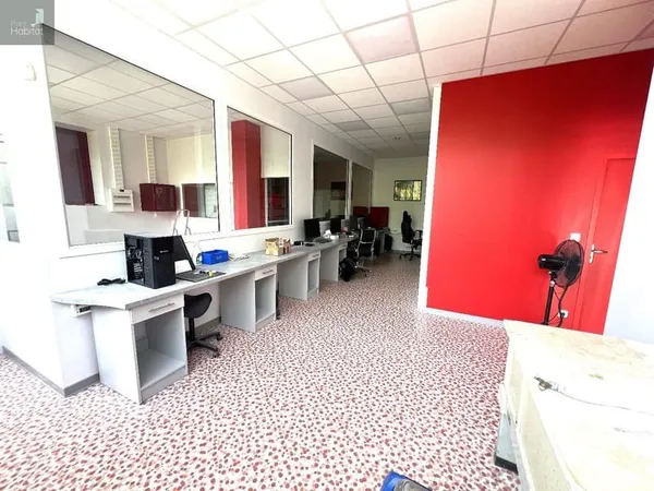 RODEZ Bureaux avec espace de stockage