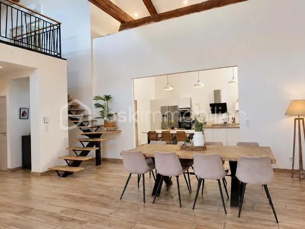 Loft 6 pièces 205 m²