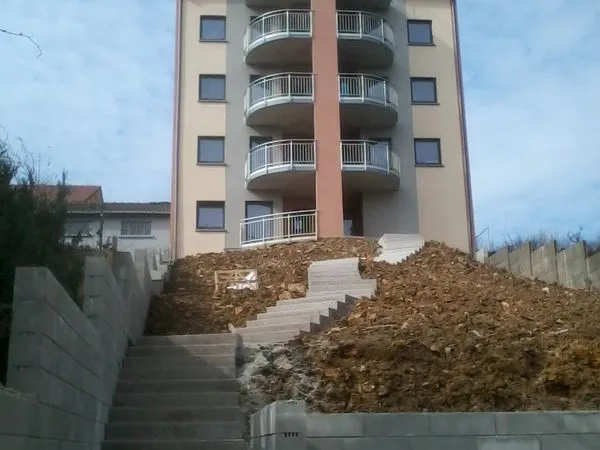 Location t3