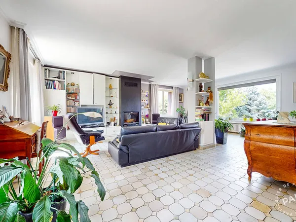 Maison 11 pièces 300 m²