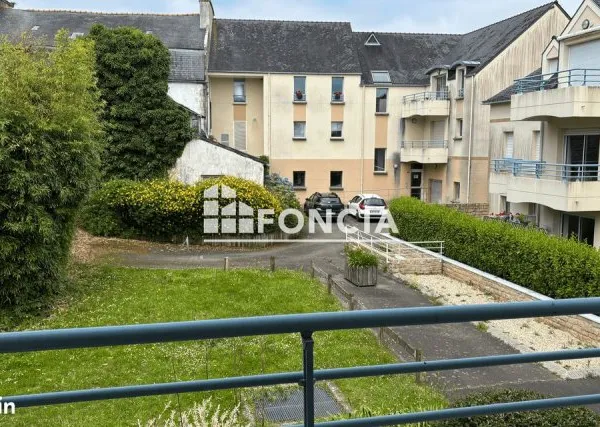 Fouesnant - Hypercentre - A Vendre - Appartement T3 de 74 m2 - Balcon - Ascenseur - Garage + Cave - 