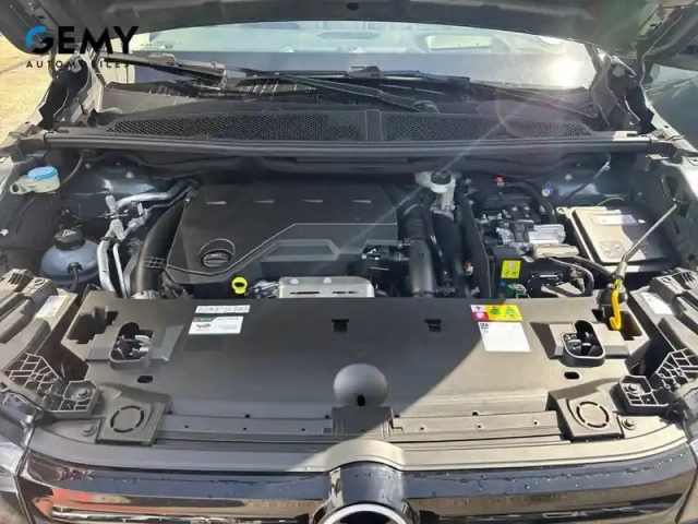 Citroën C5 Aircross hybride rechargeable 195 ch e-eat7 — photo 12