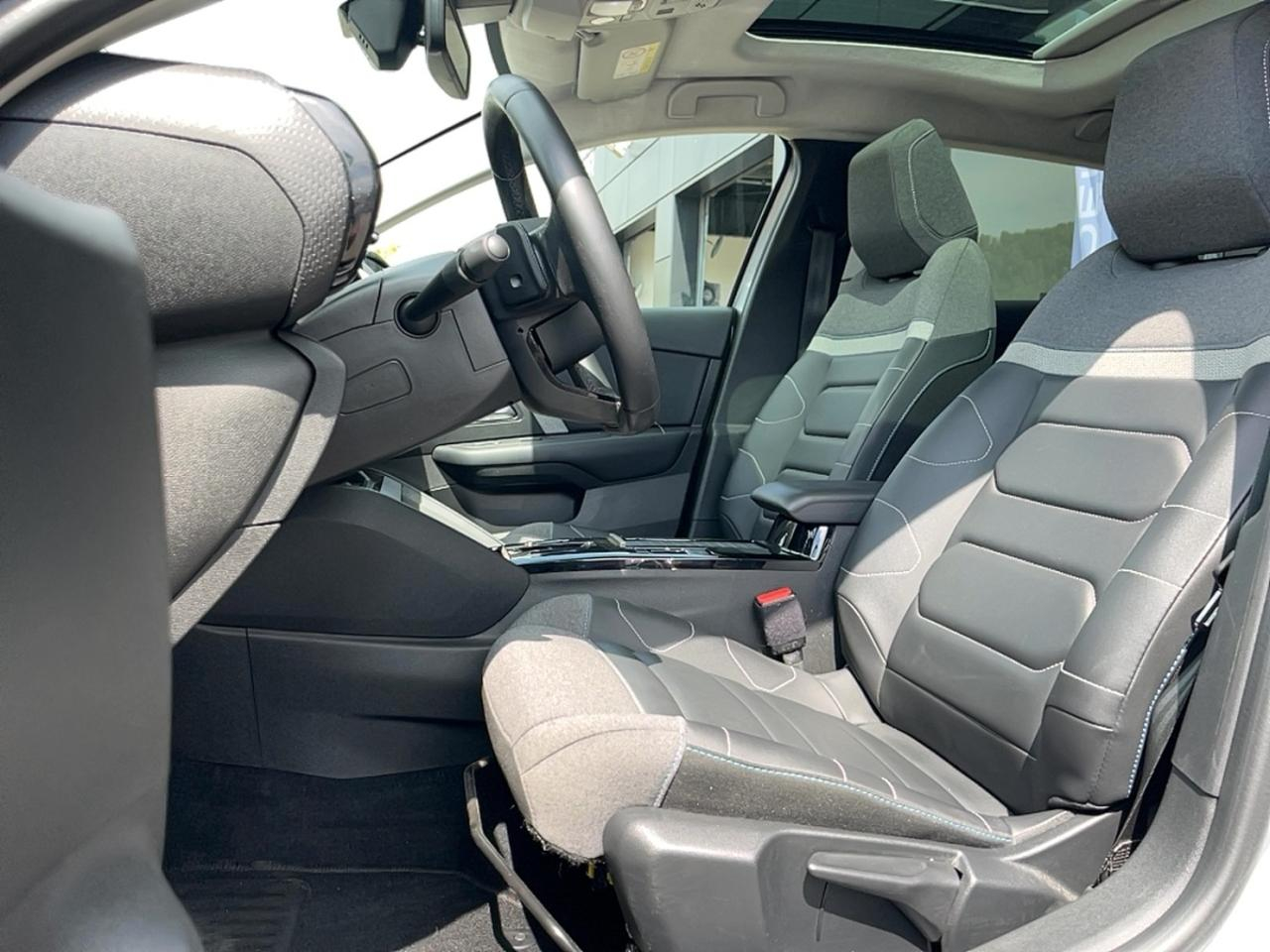 Citroën C4 puretech 130 s&s eat8 shine — photo 11