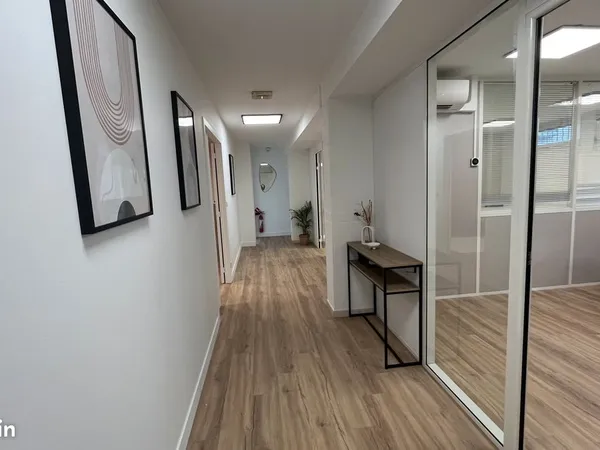 Bureaux à louer dans un immeuble pensé par et pour des entrepreneurs