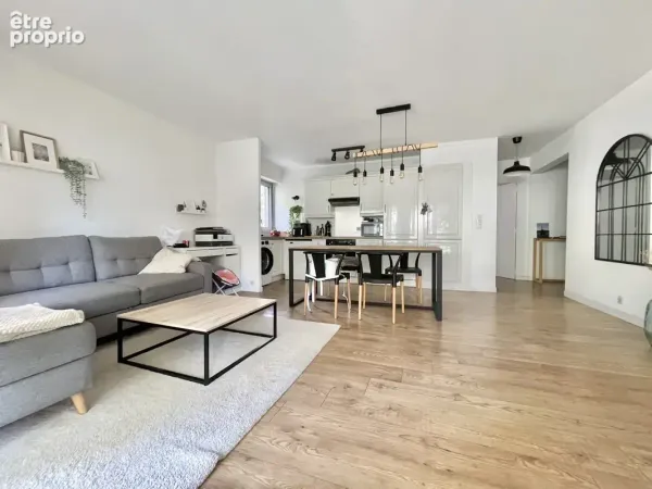 LE CANNET / MOUGINS , quartier des Campelières , proche des écoles , des commerces et à proximité de
