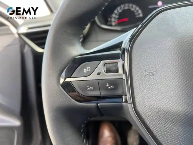 Peugeot 208 puretech 100 s&amp;s bvm6 — photo 17