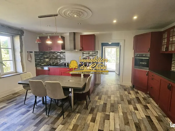 Maison 6 pièces 196 m²