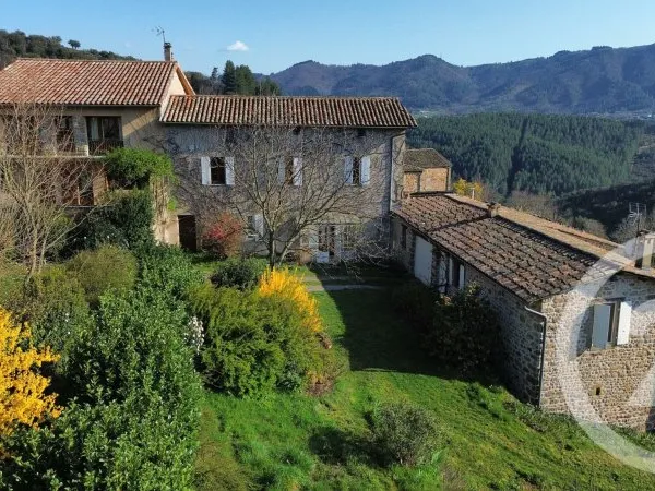 Maison 278 m²