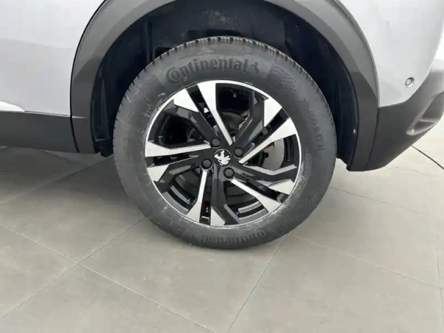 Peugeot 2008 puretech 130 s&amp;s eat8 — photo 13