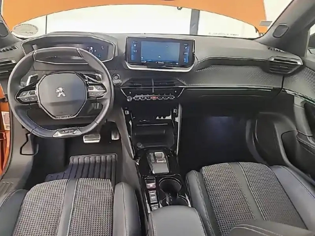 Peugeot 2008 puretech 130 s&amp;s eat8 — photo 5