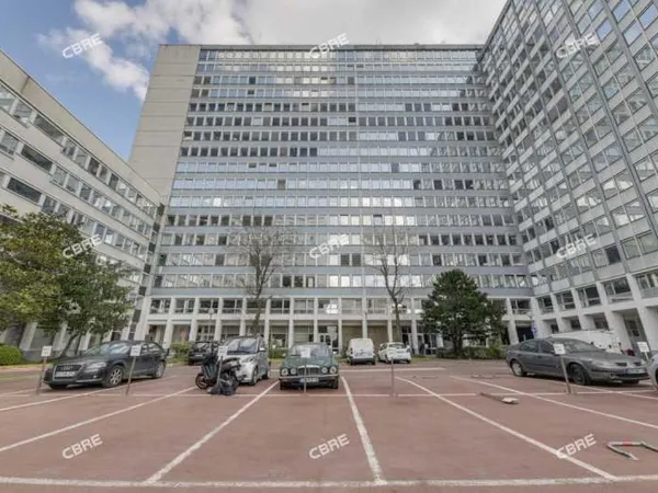 Bureau 270 m²